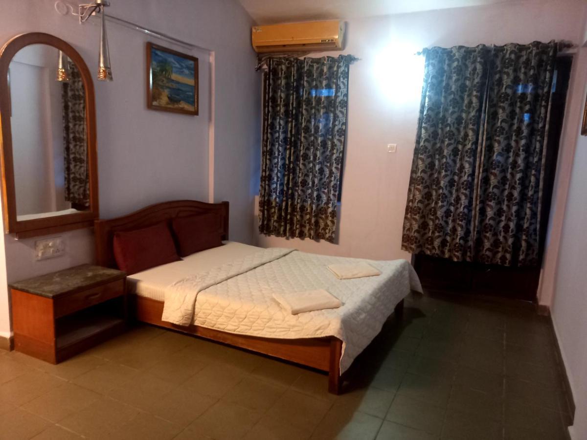 Falcon Resorts Calangute Zimmer foto